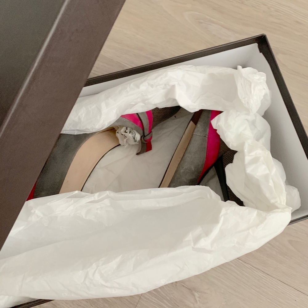 Sergio Rossi Grey Pink Bow Toe Heels - Picture 9 of 9